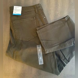 Style & co curvy fit skinny leg mid rise tummy control olive green size 14 NWT